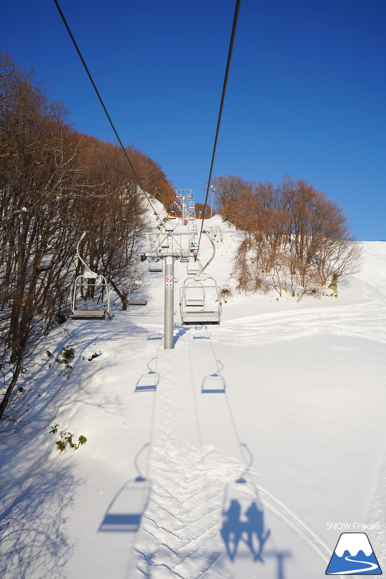 小平町望洋台スキー場 絶景！日本海に沈む夕日を楽しみながら、優雅に、のんびり滑りましょう♪